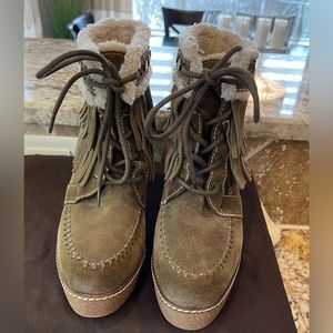 Sam Edelman olive suede Boots